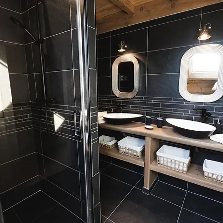 De Prestige Pyreneen, 3 Min Des Telecabines *